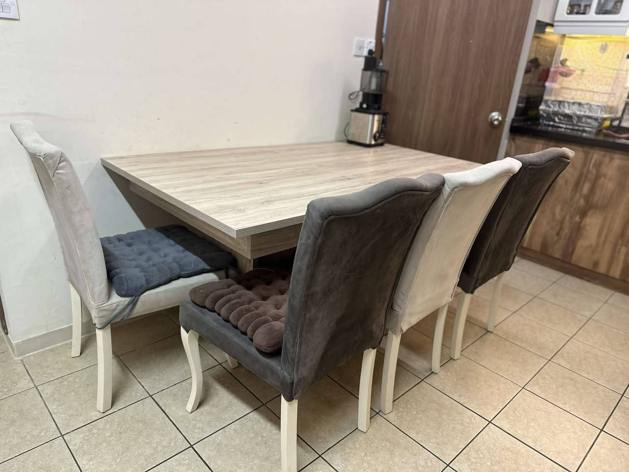 تخم مستعجله عليه كلش تركي 8م
ميز طعام صاج مع 6كراسي ماخذي650
سعر جدا مناسب ابيعهم مكانهم بسمايه فقط شراي يدخلي


**إذا كنت صاحب هذا الإعلان وتريد حذفه لأي سبب، رجاءا أرسل رسالة إلى الدعم الفني**