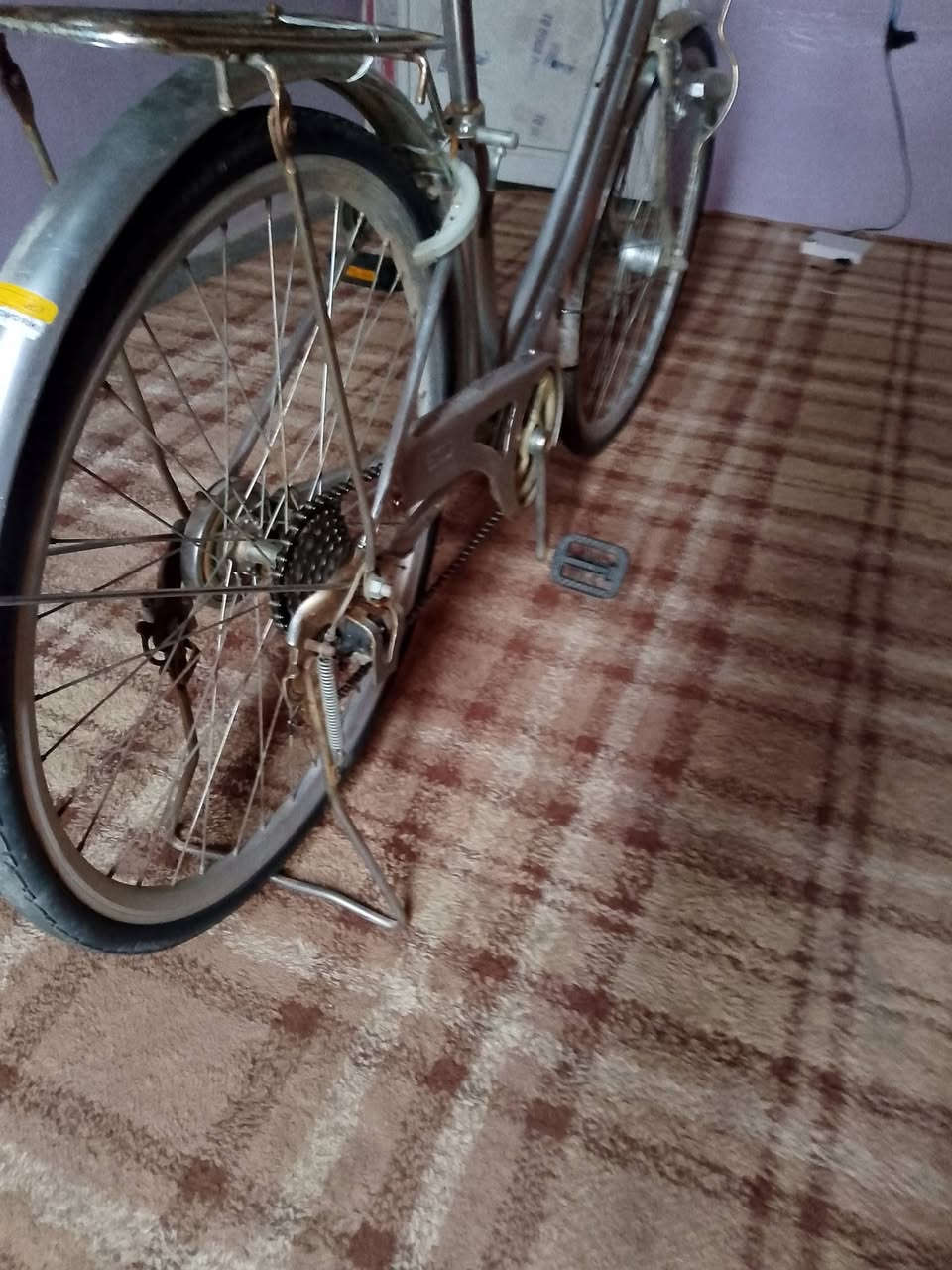 السلام عليكم بوسكلي للبيع حجم 26 جديد وضع شركه كلو شغال تواير كبس ويالتو عدله عين سحريه شغاله تبديلات شغاله السعر خاص ( بتفليسه مال مستعجل)#دائمن #وافقو


**إذا كنت صاحب هذا الإعلان وتريد حذفه لأي سبب، رجاءا أرسل رسالة إلى الدعم الفني**