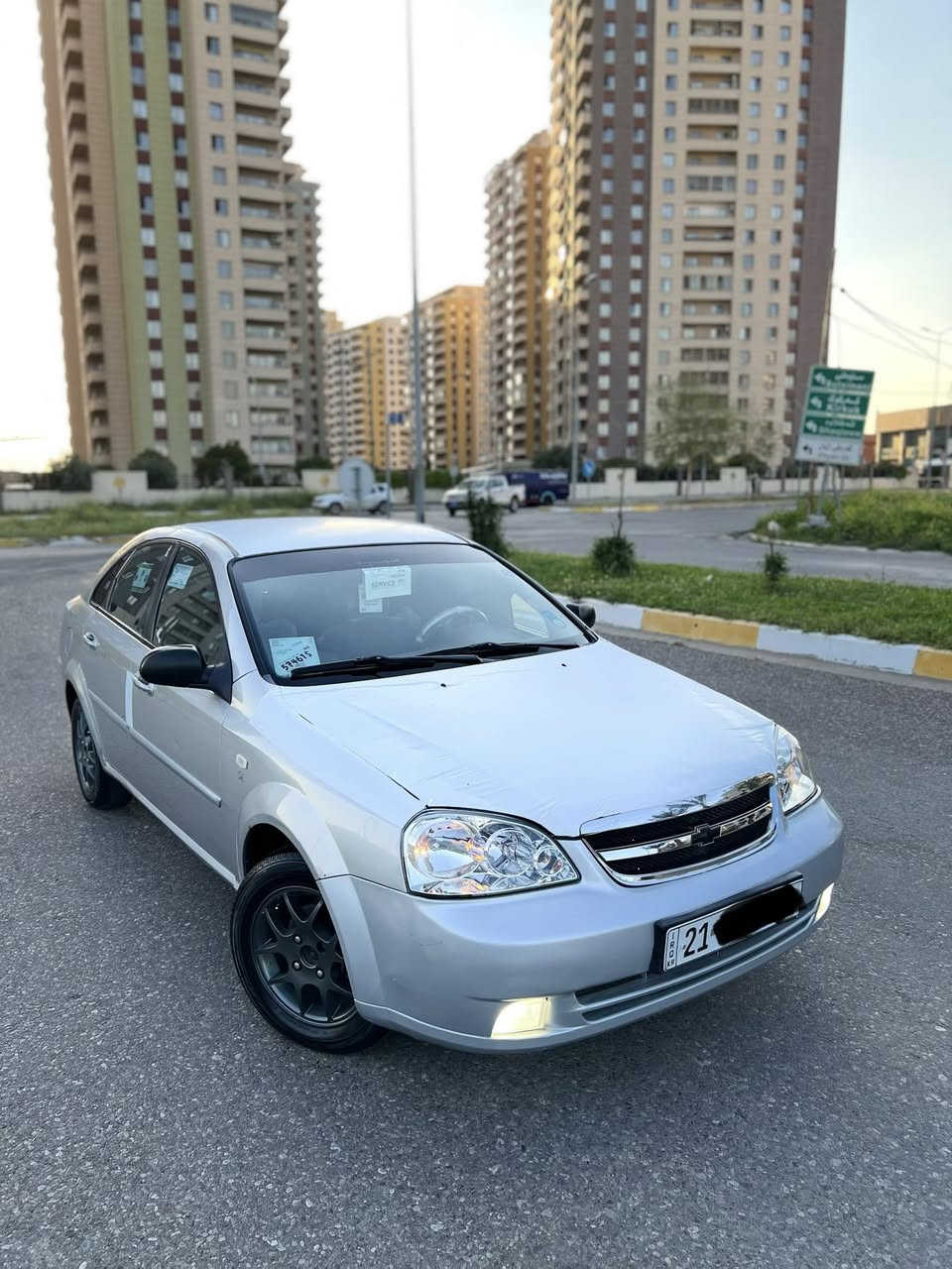 ئؤيترا موديل 2009 كيرومه كينه ته بريت به شه رت مه كينه نه كرايته وه به شه رت شاشه بايباد سه نه وي نويه هه تا
2029 سه ياره كه ي زور خاوينه
***********/***********

