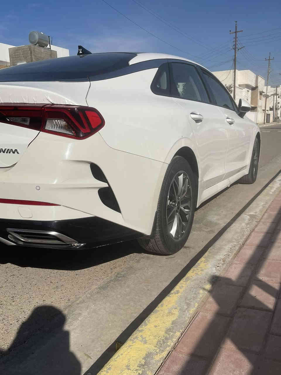 السلا عليكم
للبيع kia 5 موديل 23 خليجي مكفوله رقم اربيل بأسمي 

مكينه 2000 دوش 

للون اليض 

عداد المشي 40 الف 

فول مواصفات 

سقف بانوراما 

تحكم ستيرن جهتين 

تشغيل عن بعد 

سايد بريك بصمه 

صندوق ذكي 

مري شفط 

كشنات جلد 

كرسي كهربائي 

تدفئه كشنات 

حساس امامي خلفي 

قطعتين تبريد 

ويل حجم 18 

وبعد بيه هوايه موصفات 

مكاني الانبار 

سعر 225 وبيه مجال 

للستفسار اكثر
***********
