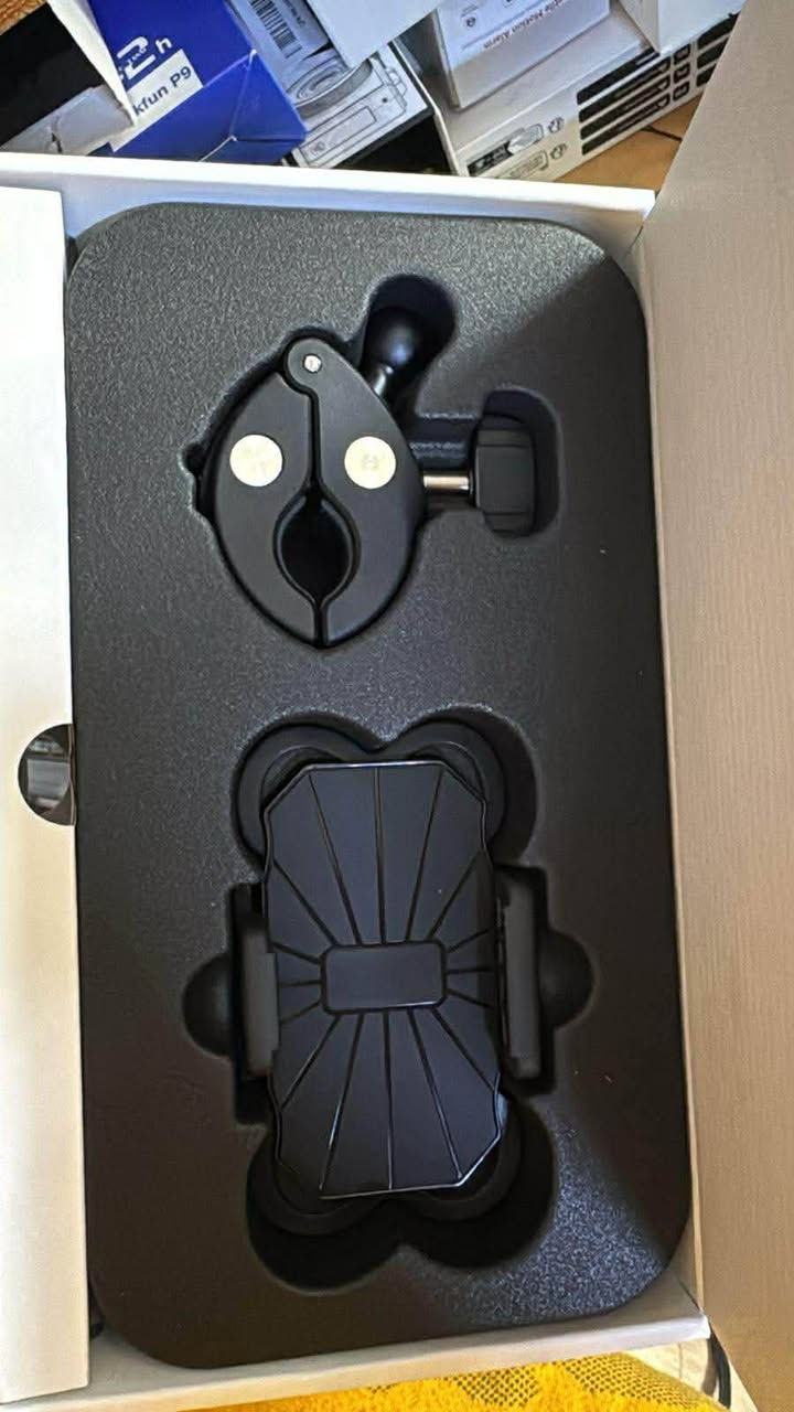 كامرة .. SEEKER . مع ملحقاتها بالكامل جديدة كلش 

السعر ١٧٠  بيها مجال بسيط. ابحث عليها وشوفها .


**إذا كنت صاحب هذا الإعلان وتريد حذفه لأي سبب، رجاءا أرسل رسالة إلى الدعم الفني**