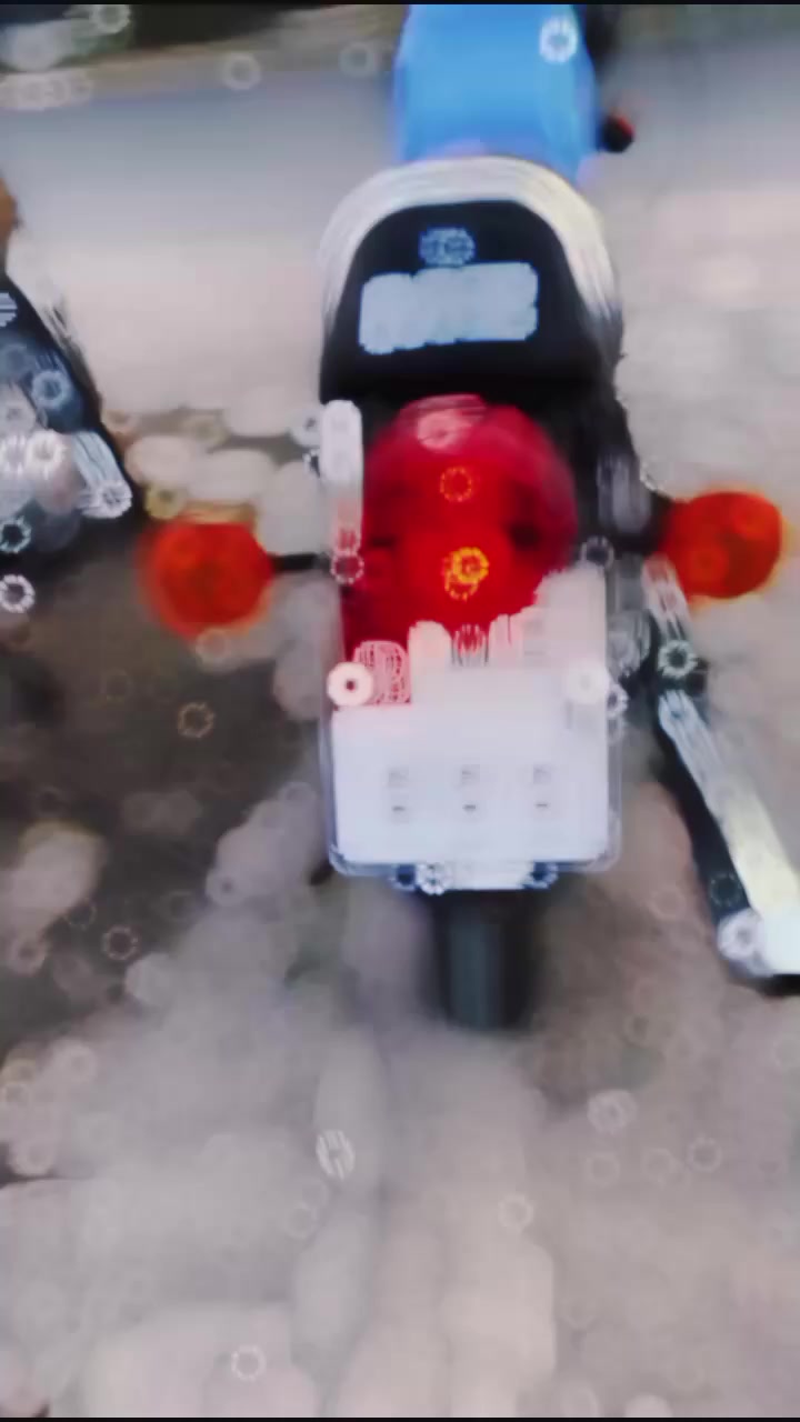 دراجة 82 للبيع كصة 6 اي نقص مابيهة دبلات على كهربائيات كاملات مكاني واسط عزيزية***********
