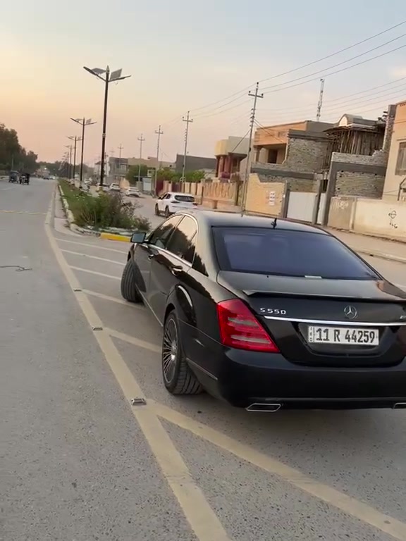 S550. بنز 
٢٠١١ اصل.  بغداد بسمي    المواصفات. معروفه.  للاستفسار. وتسال. شنو عندك. مراوس اراوس. ***********
