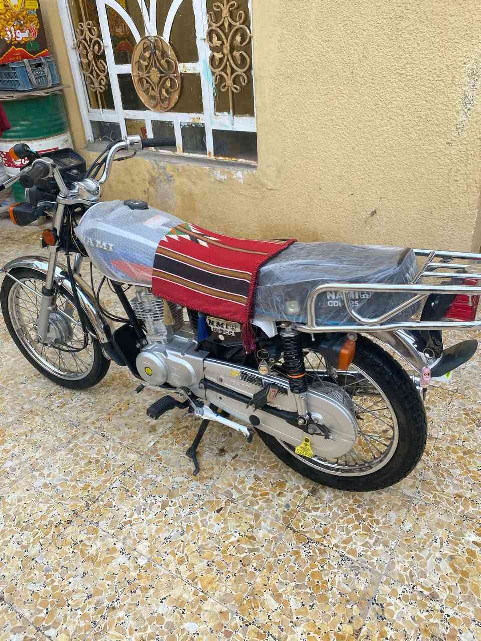 سلام عليكم شباب
دراجة للبيع ربعه كير نامه شلامه صلي 

وكيله نوار  موديل 22بلادي دراجة مكفوله من كلشي 

المكان الدوانيه الحمزه شرقي 

خاص مامتواجد   وهاذه رقم ***********
