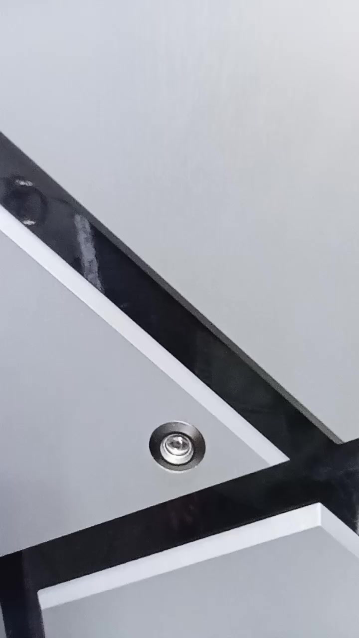 🚪✨ الباب المصفح التركي الأصلي 🇹🇷
لو بتدور على باب شكله شيك وأمانه عالي 💪
يبقى لازم تشوف الباب ده 👇
 بسام دورز 
🔹 صاج تقيل سمك 1.5مم
🔹 4 عوارض صلب بالعرض + 9 عوارض حديد لتقوية الحلق
🔹 وشين خشب HDF سماكة 12مم
🔹 ضلفة سُمك 11سم وحلق 15سم
🔹 كوالين HOK الأصلية (طبلة رئيسي + كالون فراشة + كالون سلسلة)
🔹 11 نسخة مفتاح بشفرة 🔐
🔹 شفه أمان لقفل محكم ومضاد للاقتحام
🔹 چوان مطاط عازل للصوت والغبار والحشرات 🔇🚫
🔹 صوف صخري مقاوم للحرائق🔥
🔹 عتبة وشفه استانلس + خباطة سيركل زنك تقيلة
🔹 وختم أصلي “Made in Türkiye” 🇹🇷
🔹 ضمان 10 سنين على كوالين HOK 💯
 شامل التركيب والنقل  مع استبدال الباب الخشبي القديم
01280090536 😍
01112200417📞


**إذا كنت صاحب هذا الإعلان وتريد حذفه لأي سبب، رجاءا أرسل رسالة إلى الدعم الفني**