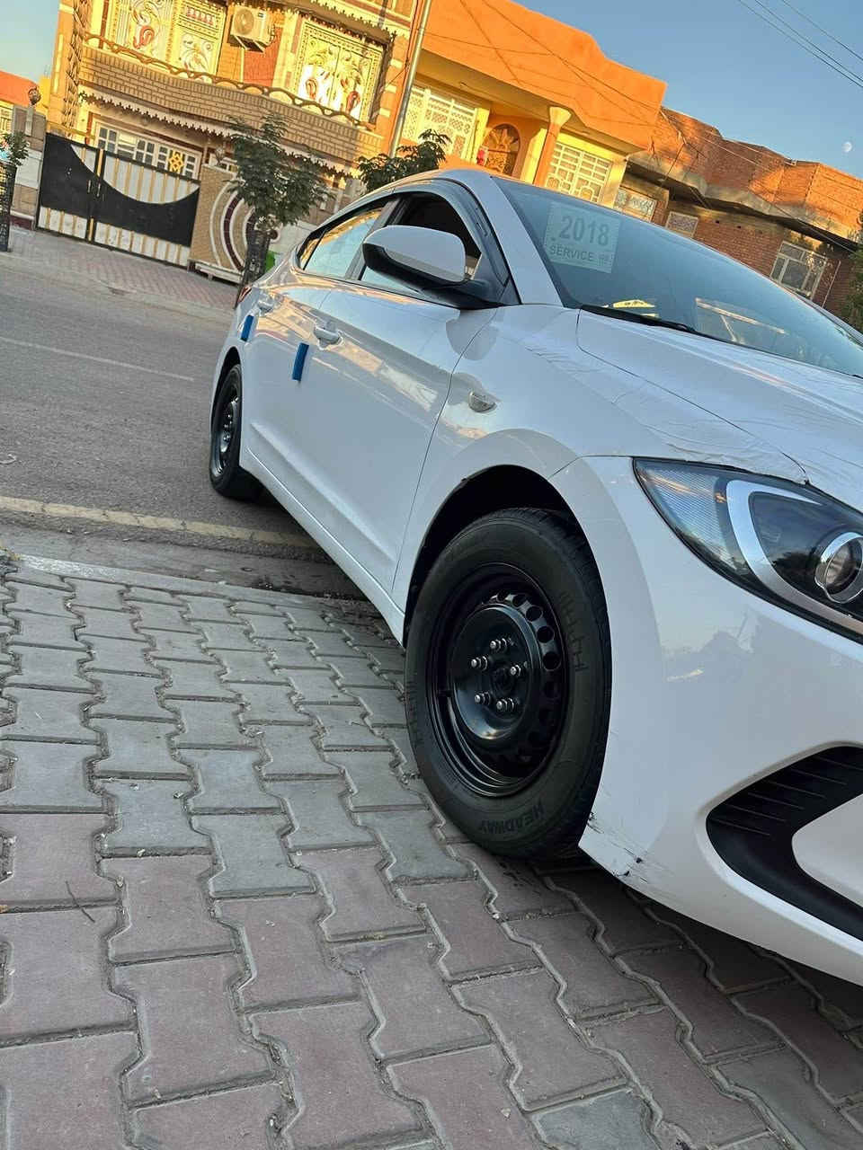 السلام عليكم موديل ١٨ 
رقم سليمانية بسمي مكينة الف وستمية دبل قطرة المكينة المرغوبة 
خليجي بدون ظرر فقط الجامرلغ الامامي بي شخط كد شبر مكحلة بيدي السيارة مكفولة كفالة عامة كلهة بلادية نقص بكد الشعرة مابيهة تخم تاير جديد مشدود مال جناي 
للاتصال *********** بعقوبة, ديالى
