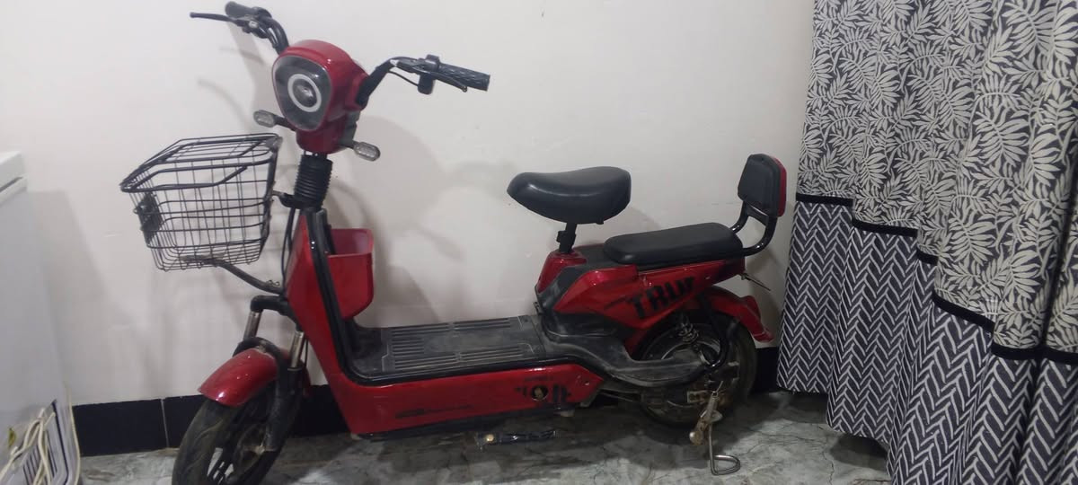 مطور حجم 14 اربع بطاريات شرط جديد ما مغسول تشغيل اسويج + بصمه عن بعد،  3 نمره ، سرعه 60كم/س، المطور معتني بي حيل وجديد السعر 350 وبي مجال الشراي يتصل على الرقم ***********

