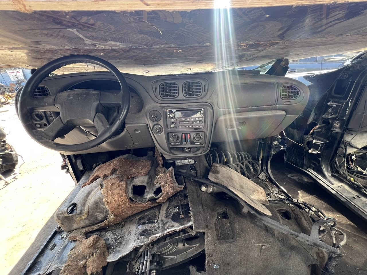 محلات المصطفى
على بركة الله تعالى 
كصة شوفرليت ترل بلايزر 2005وارد ياباني 
الكاظمية الصناعية شارع الامريكي ***********
