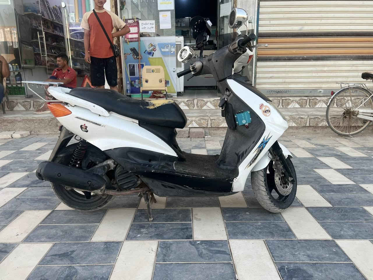 سكنس نثيه ياباني للبيع دراجه كامله مكمله مابيها اي نقص الداجه خير من الله شغاله سلف هندر كهربائيات كلها شغاله النضافه كدام عينك مامزوده ڪُݪشي كلها بلادي مكاني ديالى بعقوبه الرحمه الرقم ***********
