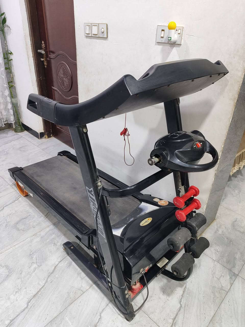 جهاز جري للبيع يتكون من ماطورين
ماطور جري 
ماطور هزاز بطن وارداف 
مع كامل ملحقاته 
يحمل وزن اكثر 200كيلو
جهاز ناطق 
السعر 450

رقم موبايل 
***********
***********
