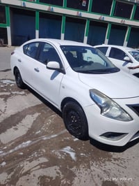 نيسان سني عندي ام لبليته الزركه  السياره حلوه ونضيفه مديل 2022 بيه 4 ق...