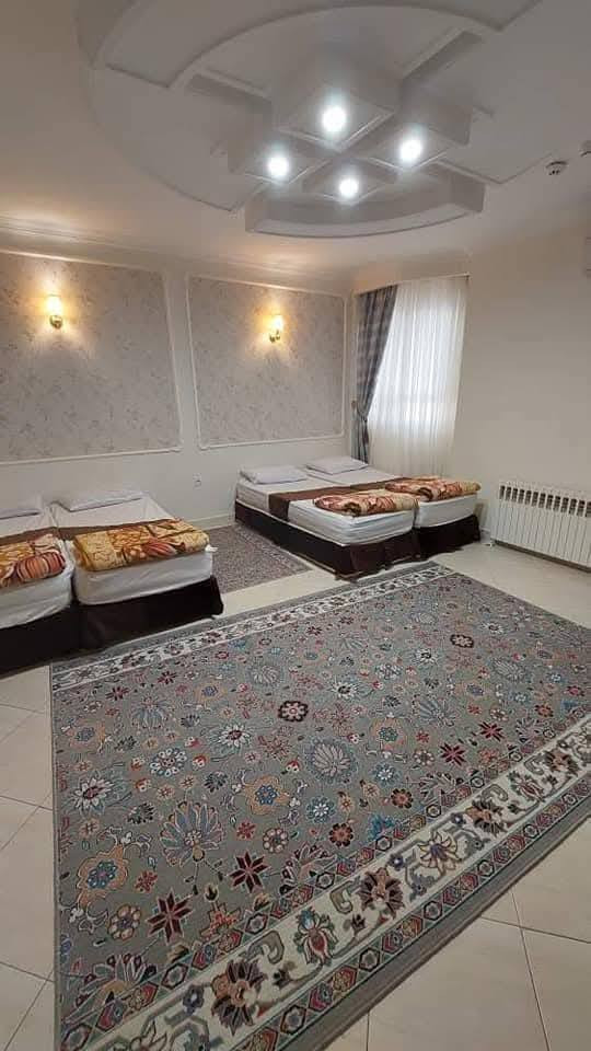 كروب الرادود 
نعلن لكم برنامج رحله إيران في عطله نصف السنه
موعد انطلاق الرحله 2/2 إيران اختصاصنا 
راح يكون باصنا ويانه عراقي من طويريج وإلى طويريج
باص سياحي درجه اولى
البرنامج
      قم.. مشهد. كاشان.. نيشابور.. فقط
كافه المزارات والمناطق السياحيه
السكن في فنادق مكيفه
مده الرحله 12 يوم مع الطريق
النقل باص عراقي حديث مرجع نفس الباص
كل هذا والنفر (199) الف دينار عراقي
فرق الغرفه الزوجيه 50دينار عراقي 
سارع بتسليم الجوازات واحجز مقعدك من الآن
يرافق الكروب شخصيا عبدالله الحجي
***********
***********
المتعهد حجي حسين الرادود
