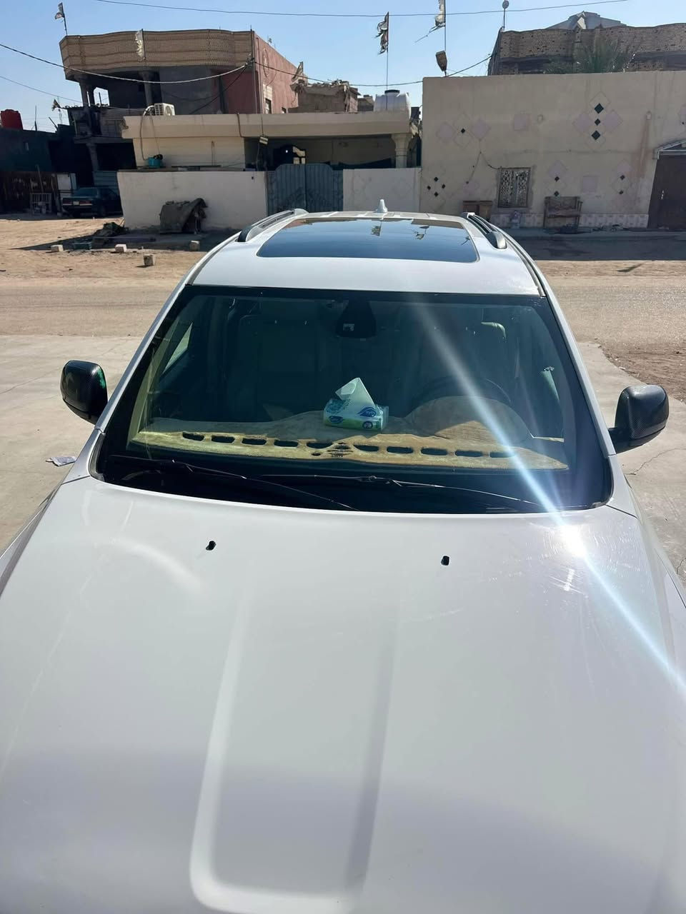 جيب كراند شيروكي لمتد بلاس 3 شاشات اعله فئة
الموديل : 2018 . (خليجي) . 
المحرك : V6.  3.6L 
* المواصفات
* دفع رباعي 4x4 . 
* المقاعد جلد بيجي . 
* المقاعد الأمامية كهربائية .
* ذاكرة لحفظ وضعيات الجلوس . 
* المقاعد الأمامية تبريد و تدفئة . 
* المقاعد الخلفية مع تدفئة . 
* ويل قياس 20 .
* مقود السائق كهربائي . 
*هيتر بل مري 
* تدفئة ستيرن . 
* سقف بانوراما .
* شاشه 8.4 انج .
* نظام الملاحة (GPS) . 
* نظام خاص للطرق الوعرة . 
* مصابيح امامية زنون . 
* المصابيح الأمامية مع LED لايت . 
* كشافات الضباب زنون . 
* تشغيل عن بعد .
* صندوق كهربائي .
*  حساسات أمامية . 
*  حساسات خلفية .
* كاميرا خلفية .
* بخاخ ماء لتنظيف المصابيح الامامية .
* مرايا بخاصية التعتيم الذاتي . 
* مرايا جانبية قابلة للطي كهربائيا . 
* بلوتوث تلفون . 
* محدد سرعة . 
* نظام تشغيل واطفاء اوتماتيكي للمحرك للتوفير من صرف الوقود .
* نظام اوتو بريك . 
السياره مابيه نقص برغي 
السياره نظيفة جدا 
مكان السياره البصره
رقم بصره بئسمي تحويل ثاني يوم
سنويه 2027 تنتهي
السعر 225
لاستفسار
***********
