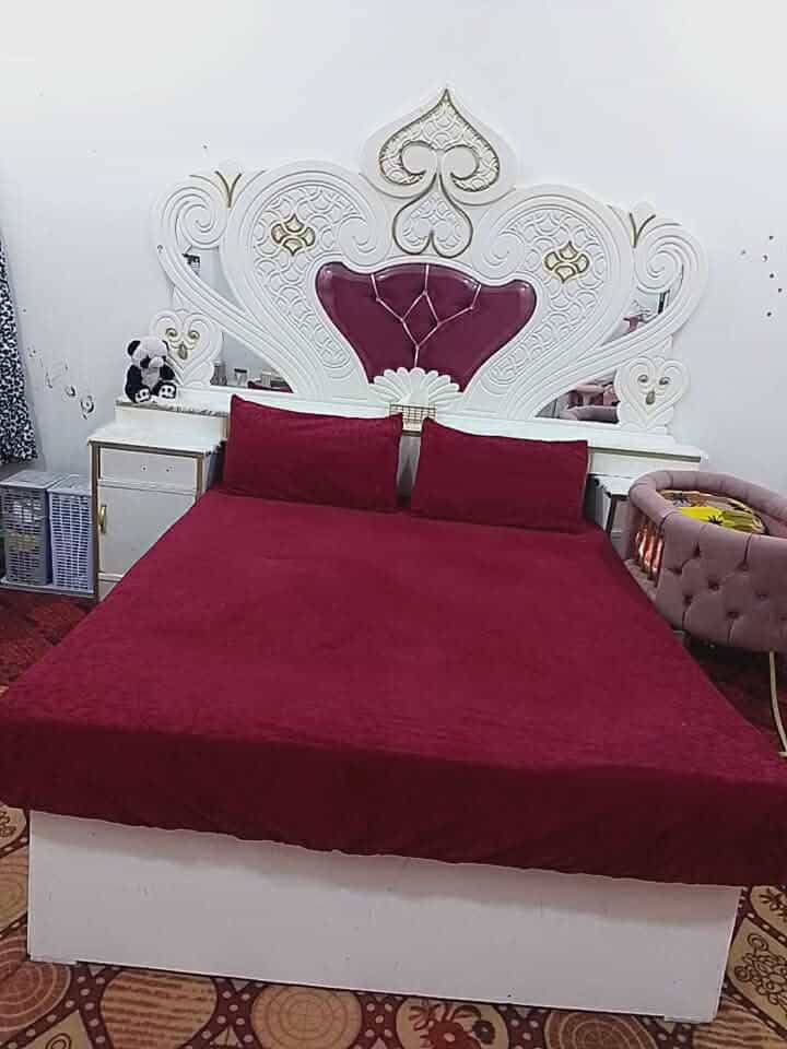 غرفه نضيفه للبيع استعمال قليل سعر 450 وبيها مجال 

***********
