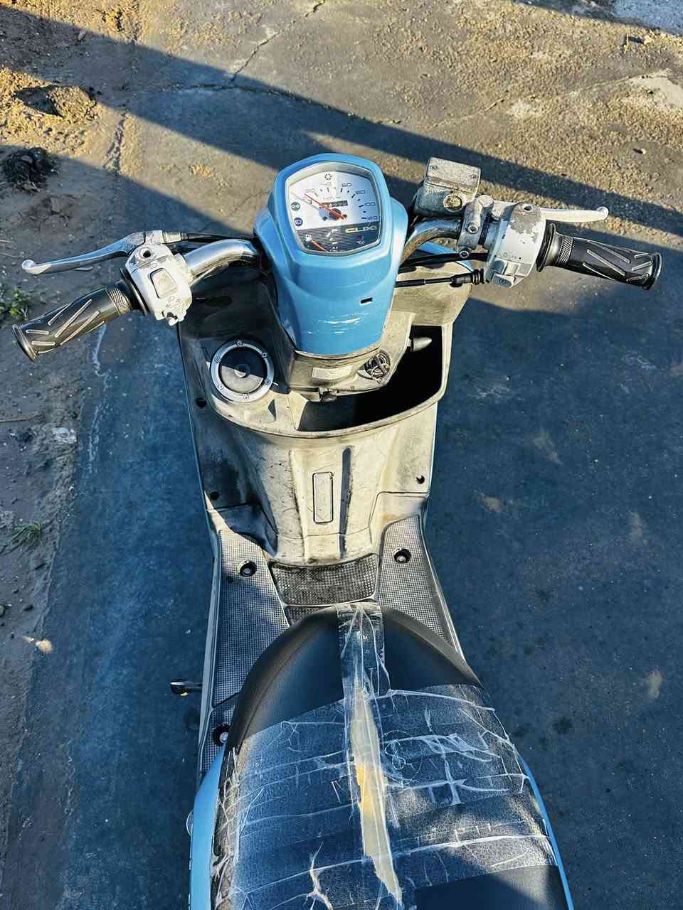 سلام عليكم دراجه بوليس البيع تراجه اخيرر من الله مكينه ما مفتوحه مكفوله كفاله عامه بس ناقصه كتف مكاني بغداد موديل 2008 وراقم كامله  الستفسار متواجد عل فيس هاذ رقمي بي واتساب ***********
