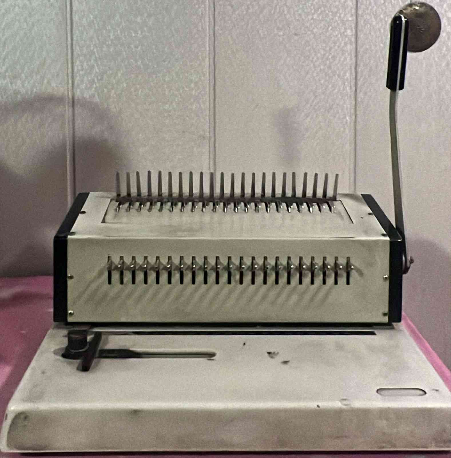 مكتب الغد ذهبي خدمات اجهزه مكتبيه بغداد الكرادة خلف بدالة العلوية ***********
