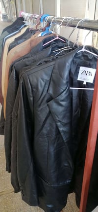 قماصل جلد • شبابي بناتي • مقاسات ٥٠-٦٥