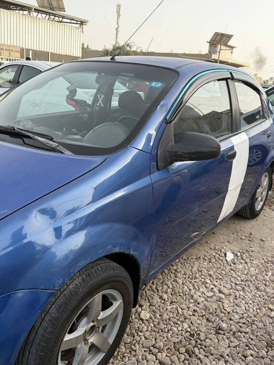 السلام عليكم أفيو موديل 2006وراد خليجي مكفوله كفاله عامه بيه شويه خيسات بسيطه موضحه بل صور محرك كير كفاله حداديه تخم تاير كهربائيات كله شغاله كير عادي رقم بابل الدولي تحويل مباشر سياره جديده 
مكاني/بابل
السعر/38بيها مجال  
رقمي/***********
