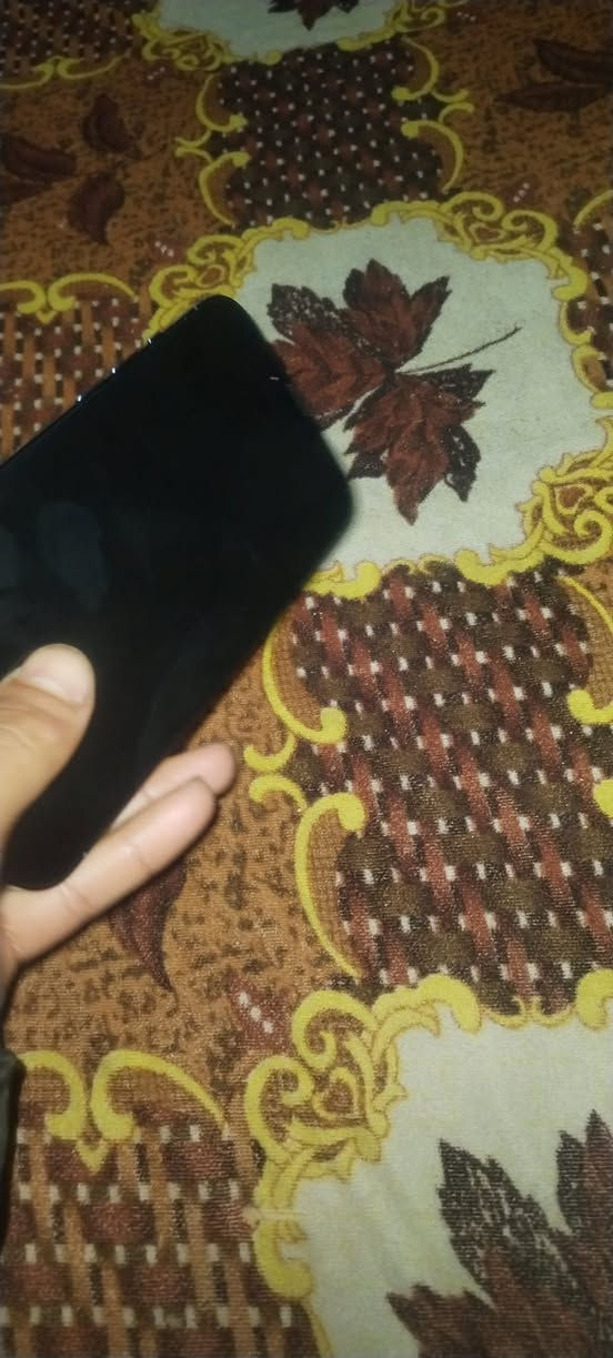 ايفون 13 برو ماكس  امريكي ذاكره 256 بطاريه مرفوعه فقط باقي مكفول  بطاريه 91  السعر 750 بي مجال *********** وتساب مكان كربلاء
