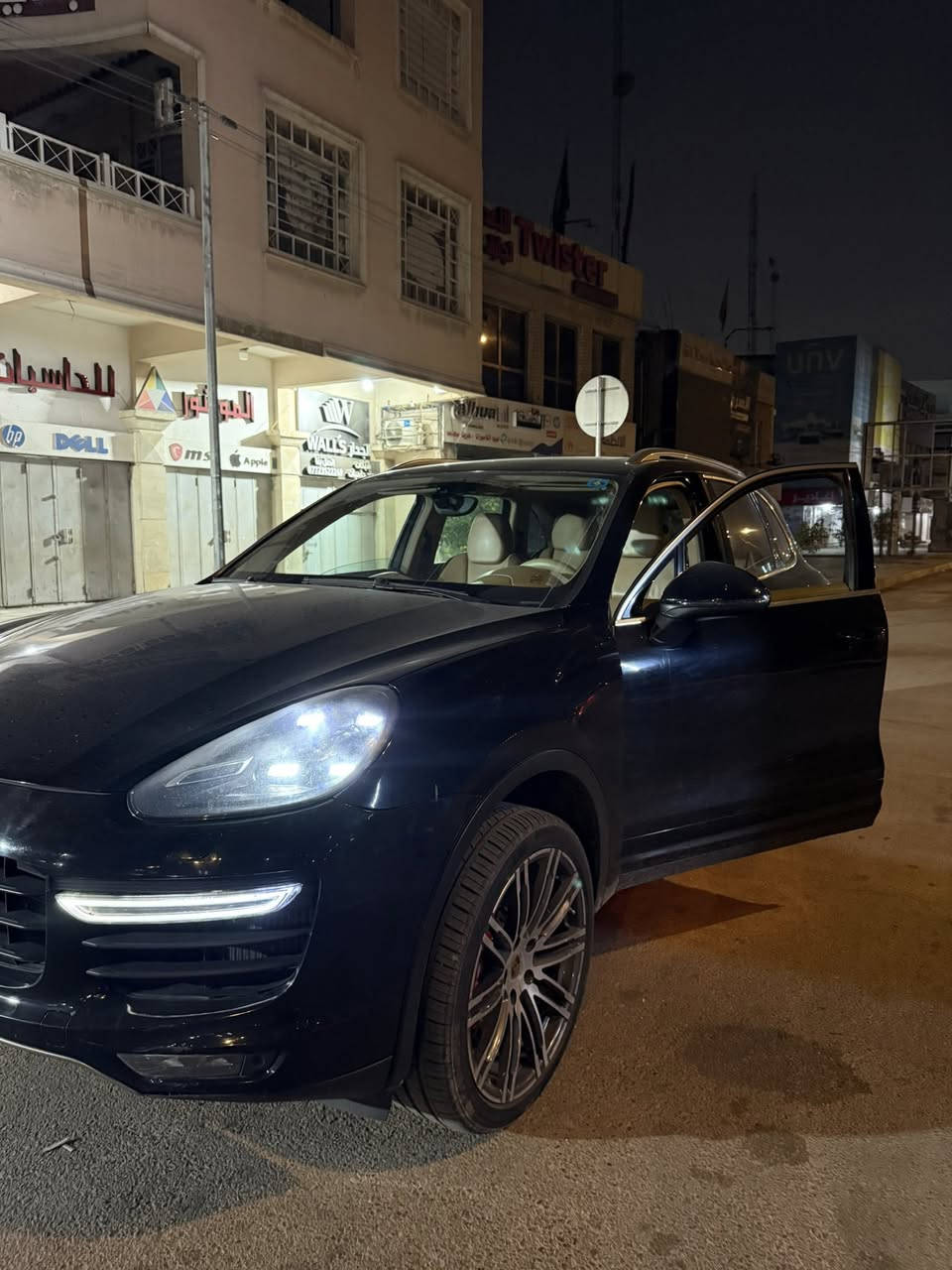 بورش كايان 2016
السياره وارد امريكي 
ماشيه 100 الف كيلو
فجوج بورش
السياره 8 سلندر توين تيربو بس بهذا الموديل اجتي 8
السياره بيها بارد بسيط  بالجاملغ الامامي بدون صبغ
و بيها صبغ + معجون بسيط بالتكمه
و صور السونار موجوده 
السياره نضيفه كير مكينه كفاله السياره باسمي الرقم الجديد 

السعر : 27,500$

للتواصل: ***********
