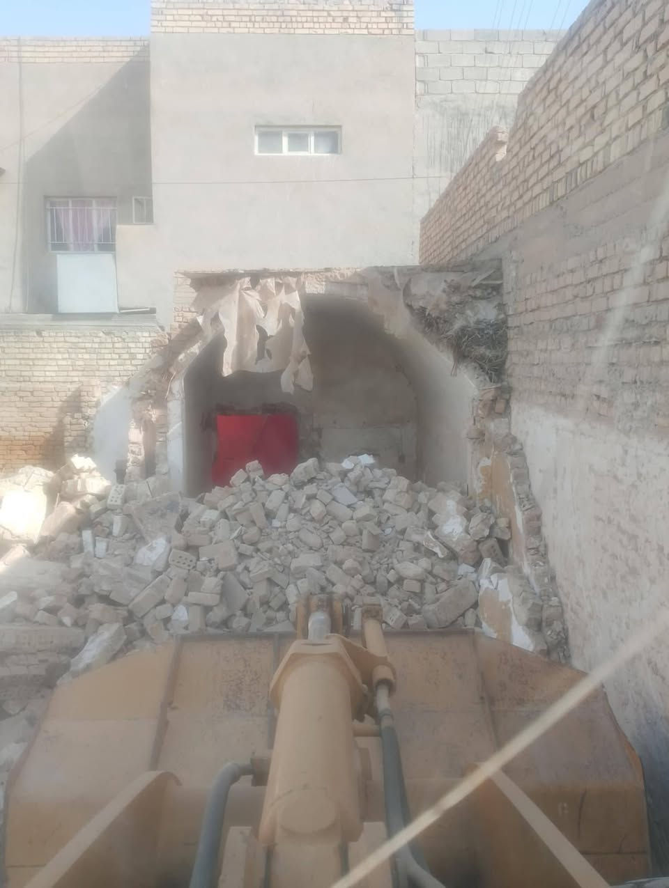 سلام عليكم ليعند تفليش بيوت شيلمان اصبابه اشتغله اسلمك ارض بس تبني  فر ش سبيس إني متواجد فيس واتس وهذه رقمي {***********}
