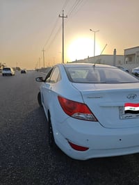 اكسنت موديل ١٤.محرك ١٤٠٠..والكير بي خلل..بأسم.امراءة.السعر ٧٢.اتصال.٠٧...