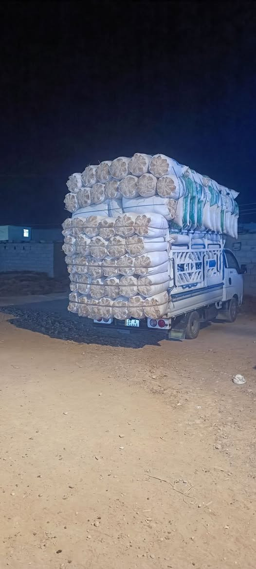 تبن للبيع مال دراسه الزوج اربعه نص مكان حمدانيه  ***********
