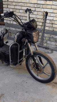 السلام عليكم 
دراجة شحن هارلي موديل 2023 بطاريات (9-10) نضام البگ للخلف (R) + تشغيل عن بعد مع نضام مانع سرقة كهربائيات وإنارة شغالة نضافه فول غراضة كلها موجودة (الجاملغ الامامي والسيباية  الخلفي )

السعر 390 وبي مجال ان شاء الله ***********
