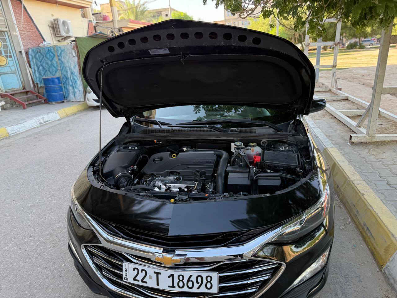 السلام عليكم 
ماليبو موديل ٢٠٢٣ 
رقم اربيل 
لون اسود
السيارة ماشية ٥٨ الف ميل
جاملغ جهة السايق وشويه بالبنيد
نظام ABS 
محرك 1500 تيربو 
مانع انزلاق TCS
مقعد السائق تحكم كهرباء
تبريد قطعتين 
مثبت سرعة 
حساسات  خلفيه
بصمة تشغيل 
بصمة ابواب 
سايد بريك دكمة
نظام فحص ضغط الإطارات 
كامرة خلفية 
تشغيل عن بعد 
شاشة 8 بوصة لمس 
شاشة تدعم اندرويد اوتو
شاشة تدعم ابل كار بلي 
للاستفسار ***********
