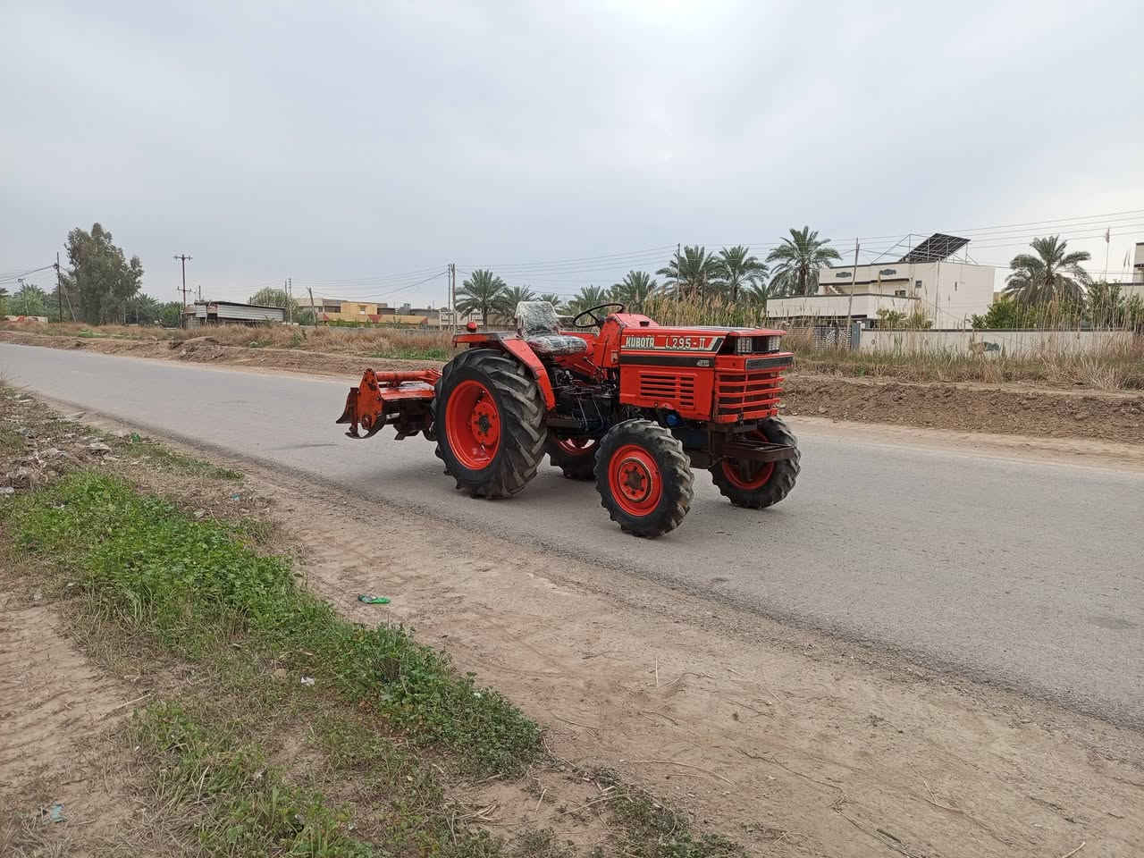 السلام عليكم للبيع مكينه كابؤتا بلاديه ياباني موديل 90ياباني 3بستم دبل اكسل بلادي مع رفاسه بلاديه كابؤتا مكان بغداد الاتصال على الرقم ***********
