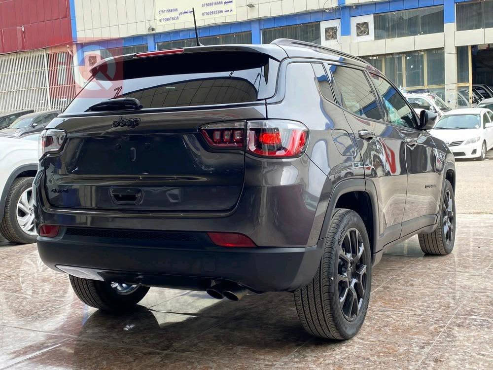 🚘 للبيع Jeep Compass 2022 وارد أمريكي 🚘

✅ موديل 2022 فئة high latitude 
✅ وارد أمريكي
✅ محرك 2.4 لتر اقتصادي وقوي المرغوب
✅ بانوراما طكتين
✅ ناقل حركة أوتوماتيك
✅ نظام دفع رباعي 4×4
✅ شاشة وسطية حديثة
✅ كاميرا خلفية
✅ Apple CarPlay و Android Auto
✅ تحكم من المقود
✅ مثبت سرعة 
✅ تكييف رائع (محدث البرمجة)
✅ إضاءة LED
✅ جنوط رياضية
✅ أنظمة أمان متعددة
🔹 السيارة بحالة جيدة جداً
🔹 وارد أمريكي
🔹 حادثها ضرر خفيف من جهة البنيد الأمامي   
       والجاملغ 
🔹 جاهزة للفحص والكشف بأي مكان
🔹 نظافة داخلية وخارجية مميزة
🔹 ماشية 60 الف كم وصدرها جاهز

للاستفسار والمعاينة:

📞 ***********
📍 الموقع: بغداد – المنصور
💰 السعر: 168
