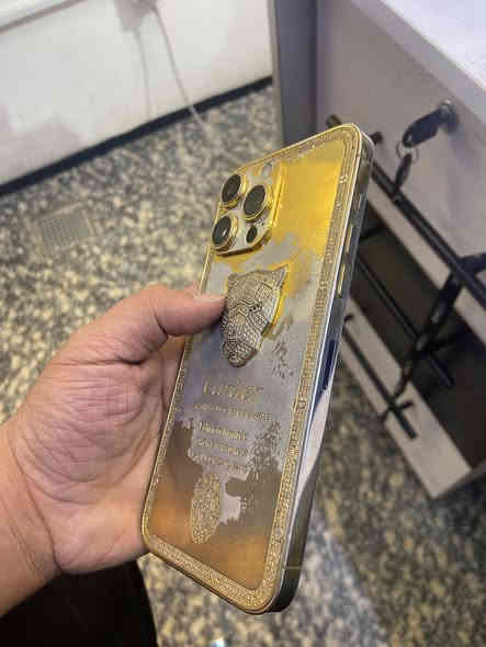 14 برو ماكس مطلي بالذهب الشاصي جارد ومبدل شاشة اصلية تفصيخ وباب مال سيمكارت فقط فقط 
٢٥٦ ذاكرته بطارية 🔋 90 السعر 670 الف 
*********** المكان بغداد زيونة او بلديات
