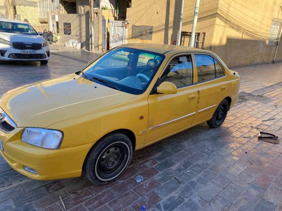 السلام عليكم 
اكسنت فيرنا موديل 14بيها ضربه بخشم الجاملغ الايمن وخمش البنيد ومبدل الجاملغ والسياره كلش حلوه مكينه وگير بحاله جيده جداً 