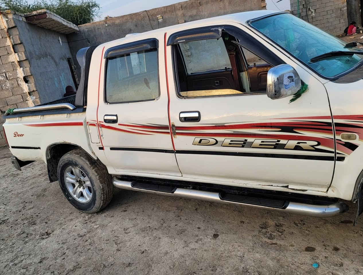 سلام عليكم دير البيع موديل ٢٠٠١١  سياره جديده بمعنه الكلمه رقم ميسان التصال  ***********.   واتساب***********
