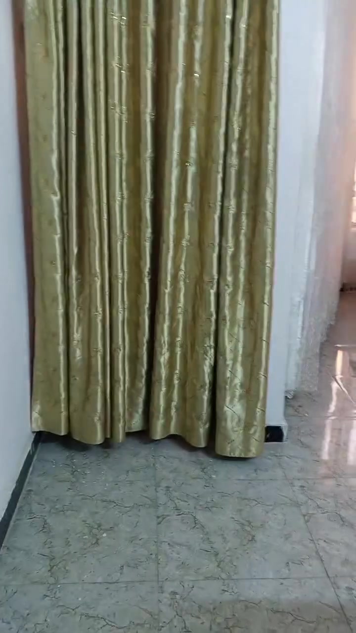 السلام عليكم بيت 100 متر واجهه 5 ونص ونزال 20.  طابقين ونص 3غرف  بمنطقه سكينه الزراعي ب2/9خدمات كامله ب120 وبي مجال للتواصل ‏‪***********‬‏ وموجود واتساب
