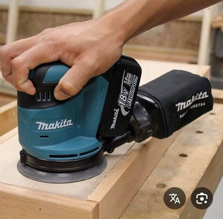 منعمة شحن ماكتا بطاريتين للبيع للاستفسار او الاتصال علرقم***********أو واتساب يوجد خدمة توصيل
