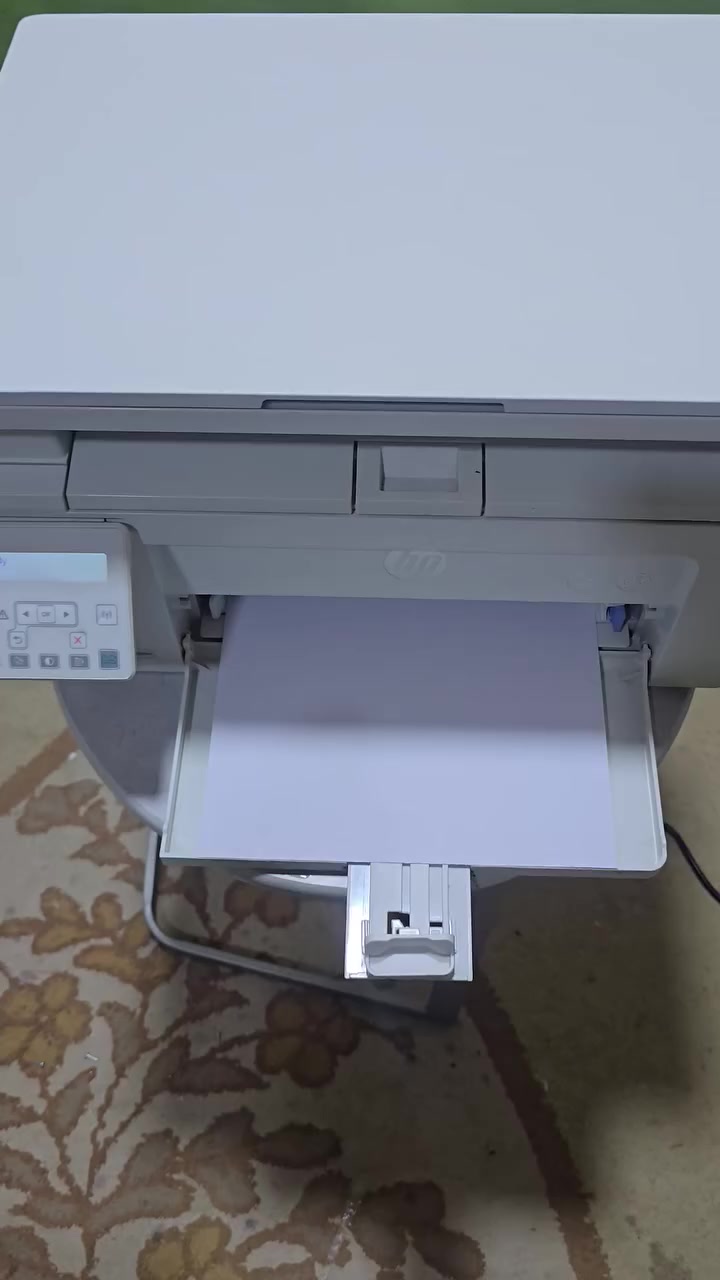 طابعه hp ليزري اسود وابيض طباعه واستنساخ وسكنر واي فاي مباشر من الهاتف تربط مع الانترنت لاين حجم صغير واقتصاديه بالورق السعر 90 الف
توصيل لكل المحافظات


**إذا كنت صاحب هذا الإعلان وتريد حذفه لأي سبب، رجاءا أرسل رسالة إلى الدعم الفني**