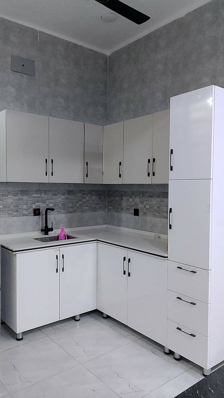 كاونتر تفصال استخدام شهرين أخو الجديد فصلته بمليونين اريده بمليون وربع وبي مجال بسيط 
بردات 6 مترات ب 50 وبيهم مجال 
*********** واتساب
