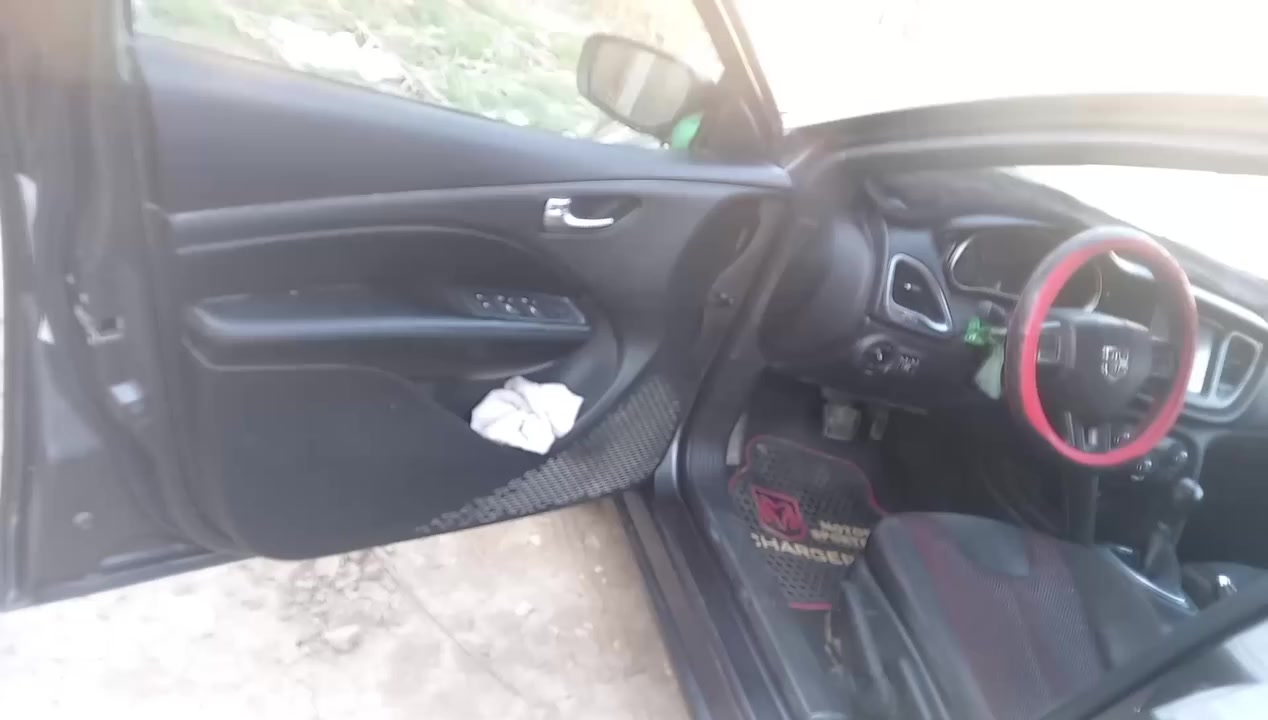 دارت 2016 مكينه 2400 تبريد المكيف شغل كهربائي كله شغاله بيه ضربه بل جمالخ الوراه او جمالخ الكدام مكانه بل الحله السعر 75 بيه مجل ***********
