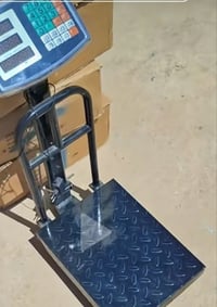 ميزان إلكتروني • ١٥٠كيلو