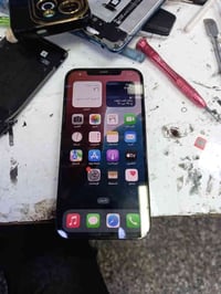 12 برو ماكس نضيف بطارية 83 ذاكرة 256 رقم الهاتف 07866507804