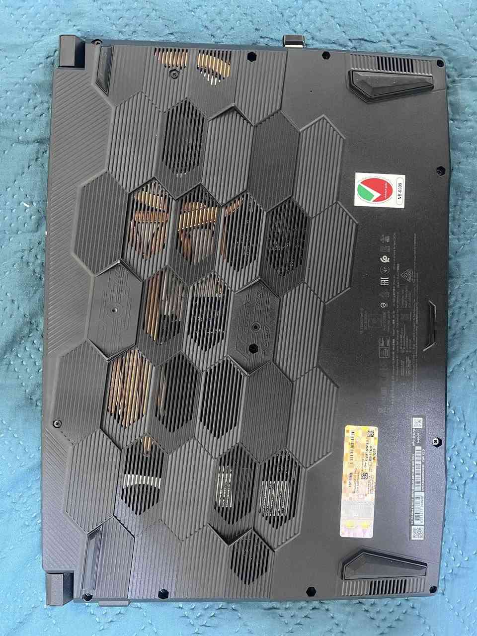 MSI Katana 15 HX
للبيع او مراوس ماك بوك m4
للبيع لابتوب MSI Katana 15 HX B14WFK-660XAE
مستخدم شهرين فقط ✨ (نظيف جداً، بدون أي خدوش أو مشاكل)

💻 المواصفات:
• المعالج: Intel Core i7 14700HX (جيل 14)
• كرت الشاشة: NVIDIA GeForce RTX 5060 8GB
• الرام: 16GB DDR5
• التخزين: 512GB SSD NVMe
• الشاشة: 15.6” FHD 144Hz
• نظام: Windows 11 Pro

مناسب جداً للألعاب الثقيلة، التصميم، البرمجة، والمونتاج 

📩 للاستفسار خاص


**إذا كنت صاحب هذا الإعلان وتريد حذفه لأي سبب، رجاءا أرسل رسالة إلى الدعم الفني**