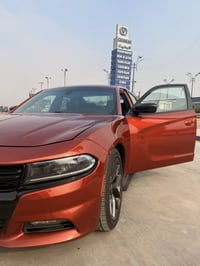 دوج چارجر للبيع موديل 2022 Sxt  محرك 3.6 ماشية 79 الف كيلو الحادث موجو...