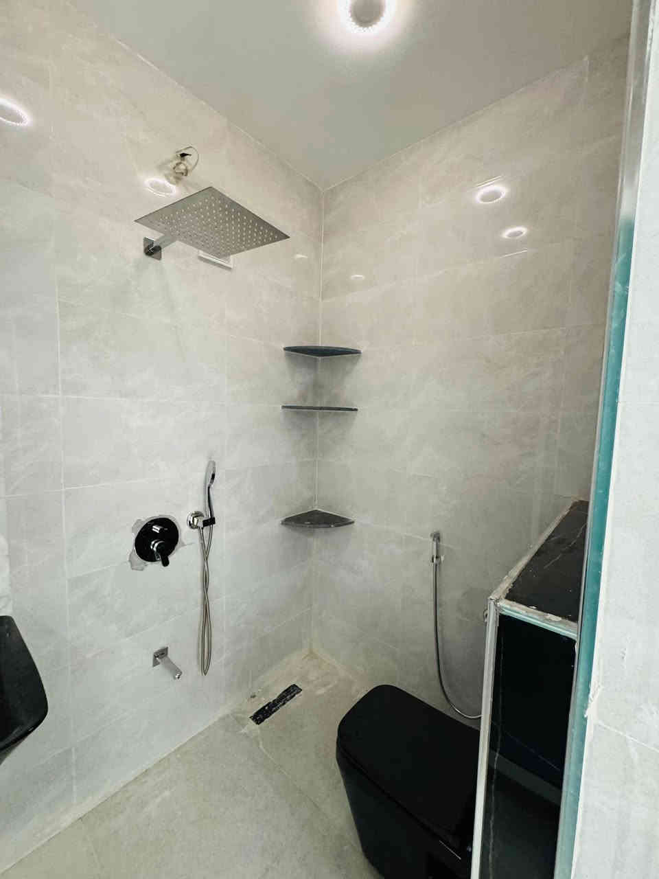 منزل للبيع في أربيل منطقة 99 زانكو 138م مربع ركن قرب شارع 100 ومطعم تودي 
يتكون:-
4غرف
أستقبال
صالة
مطبخ
مجموعة صحيات 
السعر : 12 شدا 50ورقة

فيديو البيت تواصل وياي ع واتساب
0777 436 4633
0782 127 8772
