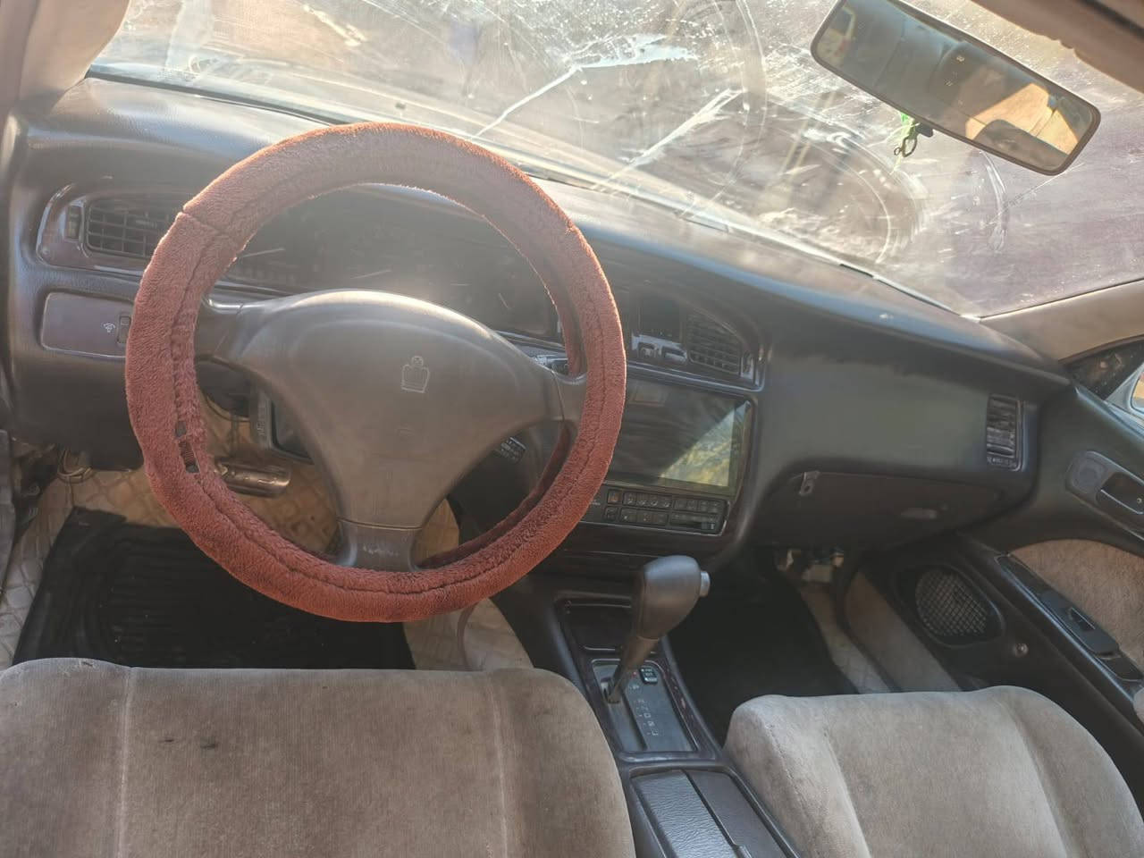 سلام عليكم بطه متصل موديل 92رقم نبار نكليزي فقط ستلام الوحات سنويه 26 بسمي مكفوله من كص ونقل مكينه وكير خير من الله تخم تاير جديد تبريد شغال صدر جديد مكان كربلاء سعره/40بيع مستعجل ***********
