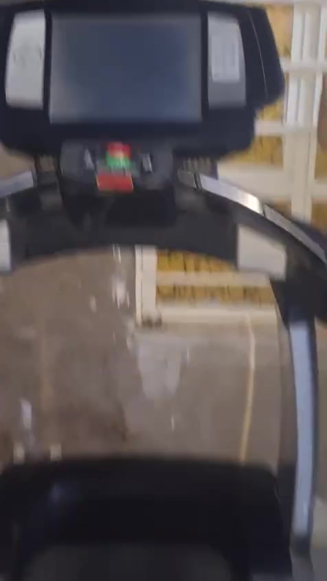 السلام عليكم جهاز ركض مستخدم للبيع***********
