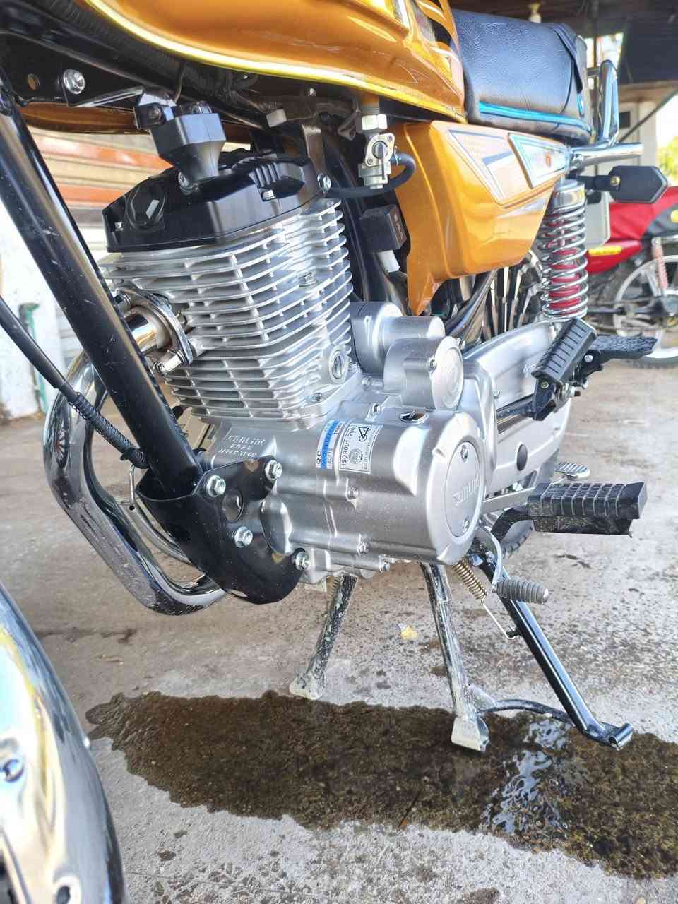 السلام عليكم دراجه سيفان محرك 150 دراجه مقفوله عنوان ديالى بعقوبه موديل 25 سعر 850 فيها مجال ***********
