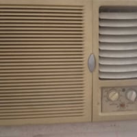 مكيف • نظيف • شغال