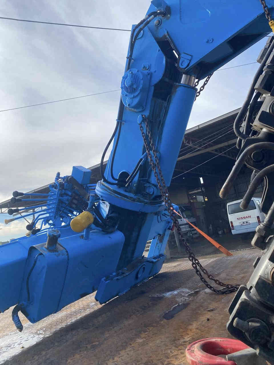 سلام عليكم 
للبيع كرين سوبر زيد ٥طن ٢ سلايت 
***********
***********
