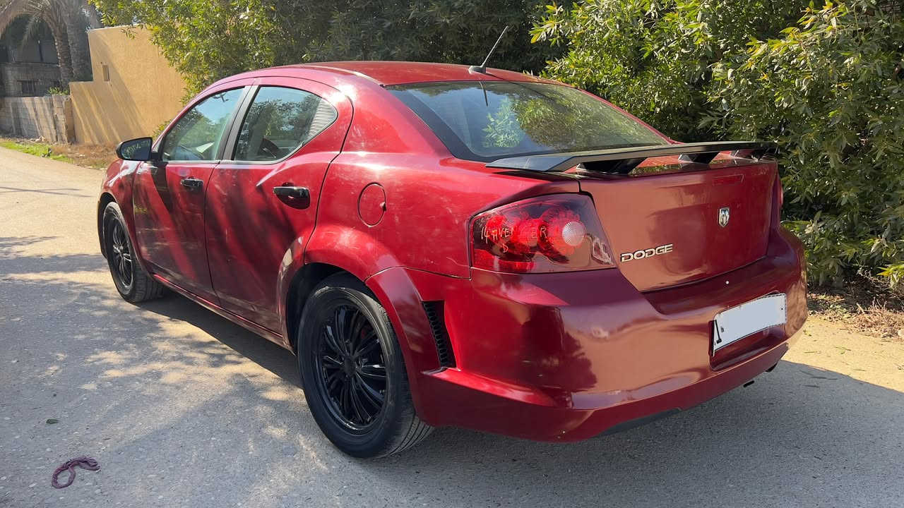 السلام عليكم 
دوج افنجر 2009 
محدث كامل 2014
لون ماروني مميز 
سيارة كاملة وجاهزة 
مصبوغه عام للجمالية
بجم انارة زينون
طخم تاير جديد ويل اصلي حجم 18
رقم بغداد شرط للتحويل المباشر
سعر 63 ورقة 
مكانها بغداد تقاطع النهروان / الكرغولية
***********
